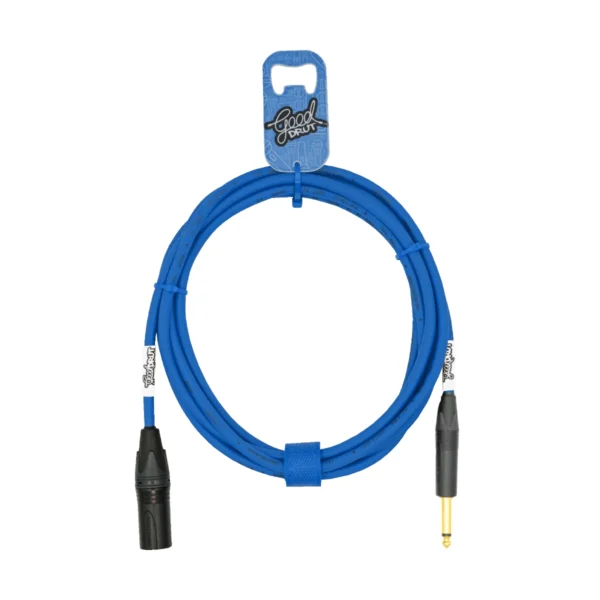 Kabel audio Jack - XLR-M marki GoodDrut w kolorze niebieskim Opis produktu Kabel audio Jack - XLR-M marki GoodDrut w kolorze niebieskim to wysokiej klasy przewód audio, wykonany z najwyższej jakości komponentów: kabla Cordial CMK222 oraz profesjonalnych złączy Neutrik z pozłacanymi stykami. Stworzony z myślą o wymagających użytkownikach, gwarantuje czysty, dynamiczny sygnał bez zakłóceń zarówno w warunkach studyjnych, jak i na scenie. Kable dostępne są w różnych długościach: 1 m, 2 m, 3 m, 5 m, 7 m, 10 m, 15 m oraz 20 m, co pozwala idealnie dopasować przewód do potrzeb dowolnego setupu audio. W zestawie znajduje się również firmowy brelok-otwieracz GoodDrut, pełniący funkcję gwarancji na kabel. Kluczowe cechy Profesjonalny kabel Jack - XLR-M dostępny w różnych długościach Wykonany z kabla Cordial CMK222 o wysokiej czystości przewodnika Solidne wtyki Neutrik Jack 6,3 mm TRS i XLR-M z pozłacanymi stykami Stabilna transmisja sygnału bez zakłóceń i strat jakości Gruba i elastyczna izolacja odporna na uszkodzenia mechaniczne Odporność na intensywne użytkowanie w warunkach scenicznych i studyjnych Firmowy brelok-otwieracz GoodDrut pełniący funkcję gwarancji Specyfikacja techniczna Typ kabla: Jack 6,3 mm TRS - XLR męski Przewód: Cordial CMK222 Wtyki: Neutrik Jack TRS 6,3 mm – Neutrik XLR-M (pozłacane styki) Dostępne długości: 1 m, 2 m, 3 m, 5 m, 7 m, 10 m, 15 m, 20 m Przewodnik: miedź beztlenowa (OFC) Kolor: niebieski Izolacja: PVC, odporna na uszkodzenia i zakłócenia EMI/RFI Średnica kabla: 6 mm W zestawie Kabel audio Jack - XLR-M marki GoodDrut – kolor niebieski Firmowy brelok-otwieracz GoodDrut (pełniący funkcję gwarancji) Zastosowanie i przeznaczenie Łączenie instrumentów muzycznych z interfejsami audio i mikserami Podłączanie sprzętu studyjnego i nagłośnieniowego Profesjonalne i amatorskie systemy nagrań oraz koncerty na żywo Praca w warunkach scenicznych i w studiu nagraniowym Dlaczego warto? Kabel audio Jack - XLR-M marki GoodDrut to profesjonalne połączenie legendarnej jakości kabla Cordial CMK222 z niezawodnością i trwałością złączy Neutrik. Dzięki szerokiemu wyborowi długości oraz firmowemu brelokowi-otwieraczowi, który pełni funkcję gwarancji, kabel jest idealnym wyborem dla wymagających muzyków, realizatorów i techników scenicznych, ceniących niezawodność i czystość sygnału. Podsumowanie Kabel audio Jack - XLR-M marki GoodDrut w kolorze niebieskim, wykonany z kabla Cordial CMK222 i zakończony wtykami Neutrik z pozłacanymi stykami, zapewnia najwyższą jakość transmisji sygnału. Niezawodność, trwałość i pełna czystość dźwięku sprawiają, że jest to idealne rozwiązanie zarówno do zastosowań scenicznych, jak i studyjnych.