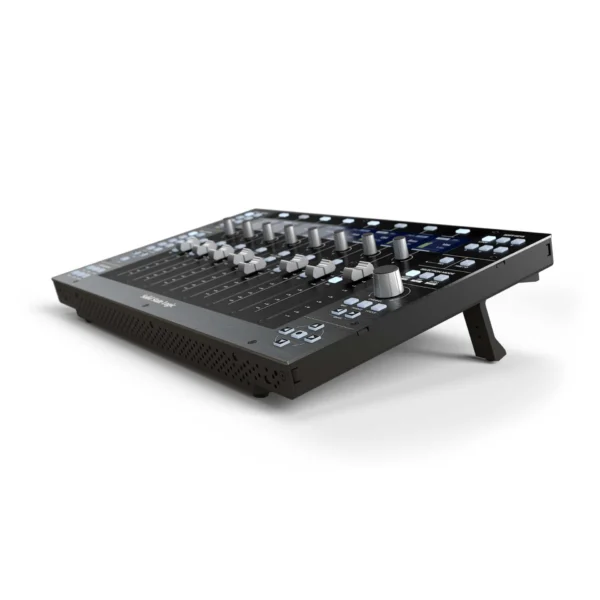 Solid State Logic UF8 – Profesjonalny 8-kanałowy Kontroler DAW