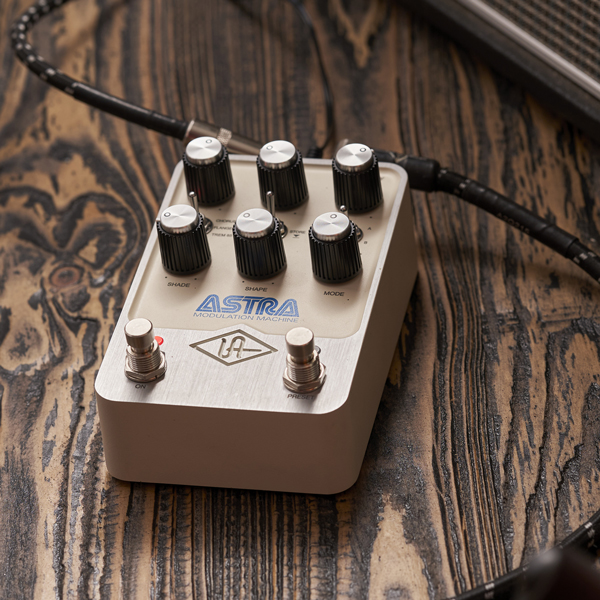 Universal Audio UAFX Astra Modulation Machine – Klasyczne efekty modulacyjne w nowoczesnej odsłonie